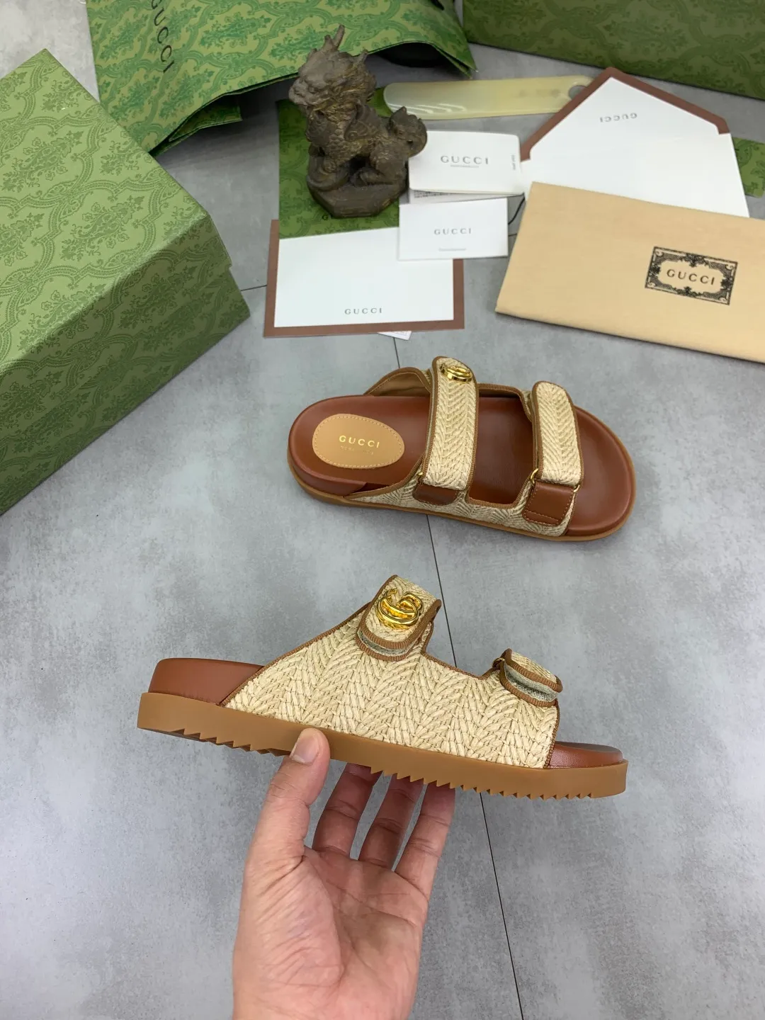 Men's Men's Shoes💰P440💰[New Style] High Version 🎁🎁🎁 GUCCI New Year of the Snake casual slippers, original official website, perfect workmanship, transmitting a kind of noble luxury, sublimating its definition of luxury in Gucci's high-end extraordinary craftsmanship. Original Gucci double G combination outsole, code number: 35-45, complete package
